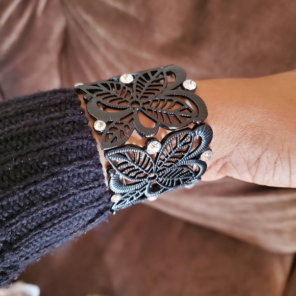 Bangle bracelet - Picture 3 of 4